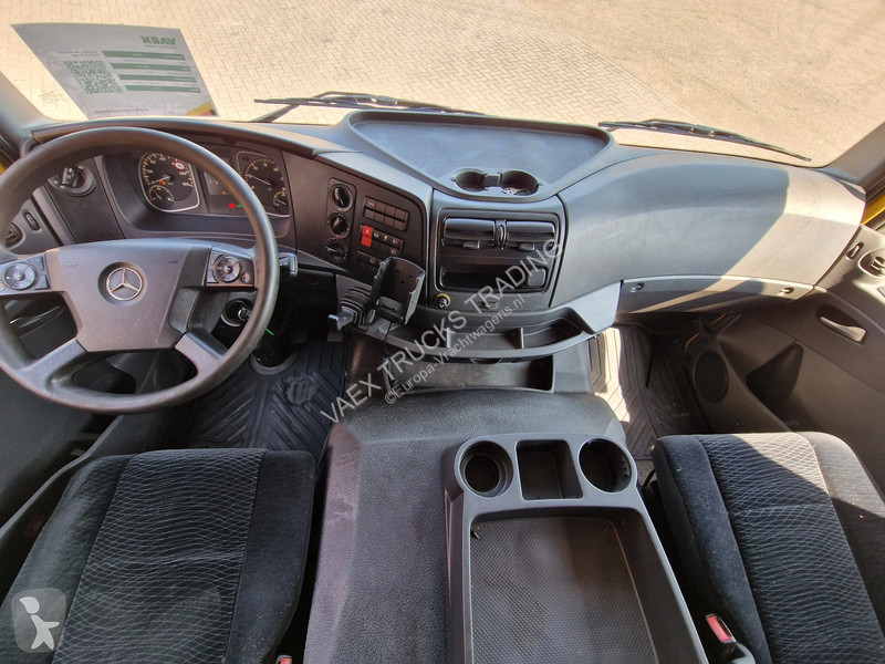 شاحنة Mercedes 1223 4x2 Box with sidedoors -...