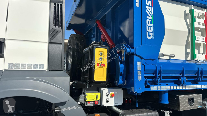 شاحنة MAN TGS 33.520 6x4