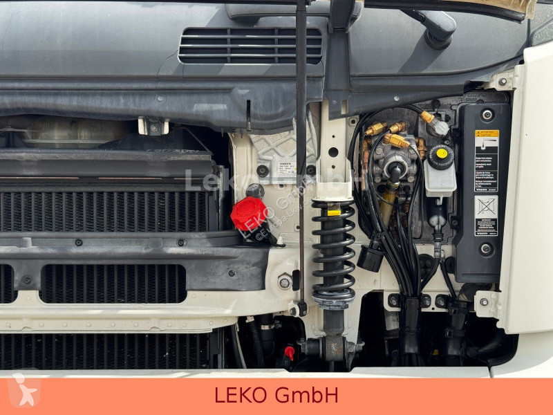 Lastbil Volvo 380  8x4 Abrollkipper
