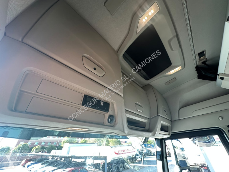 Camión Iveco S-Way AS440STP