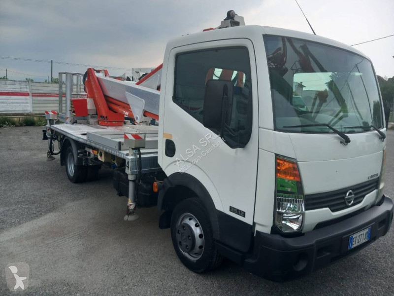 Camion Multitel MX 235