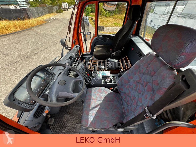 شاحنة Mercedes UNIMOG U400