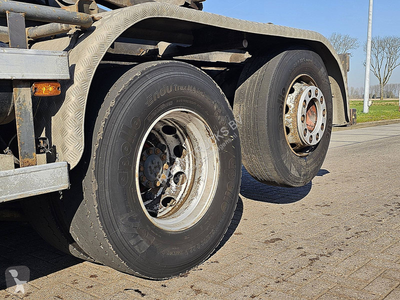شاحنة DAF 85380 8X2 HIAB 195 E3
