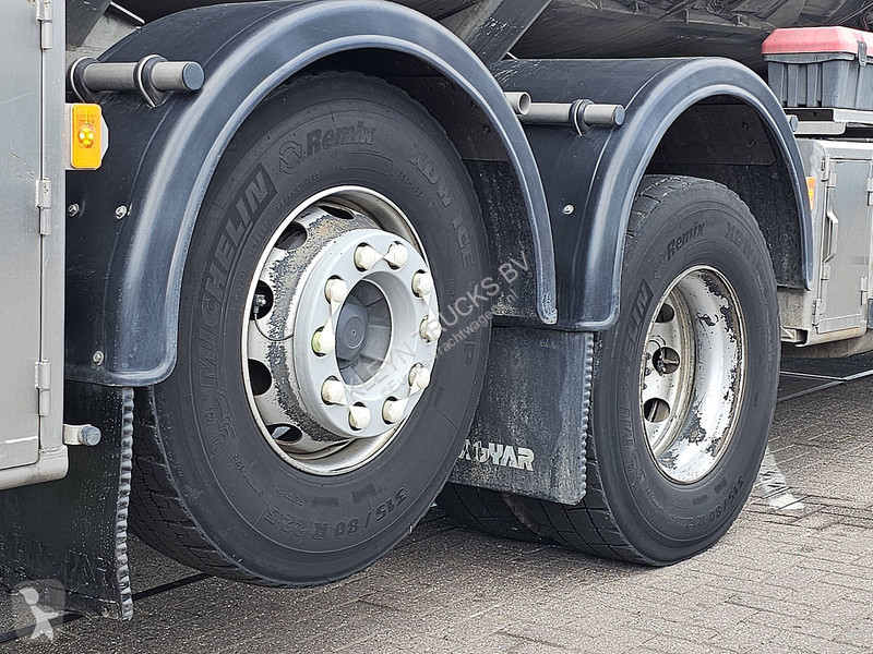 شاحنة Volvo 420 FOODTANK FOODSTUFF