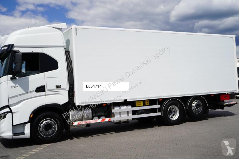 Ciężarówka Iveco / 420 / E 6 / KONTENER + WINDA...
