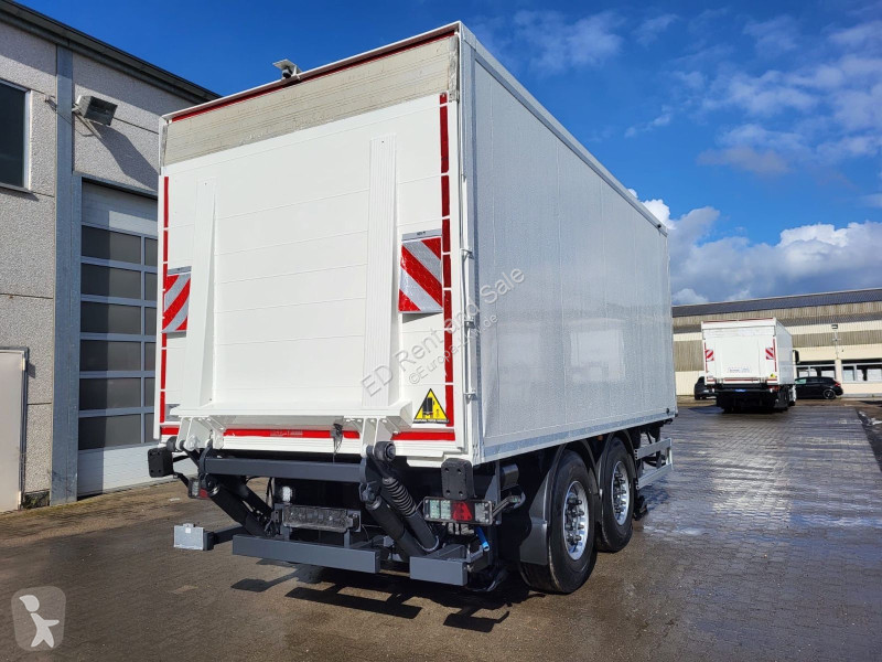 Camion Mercedes 2543 L 9,60 Koffer...