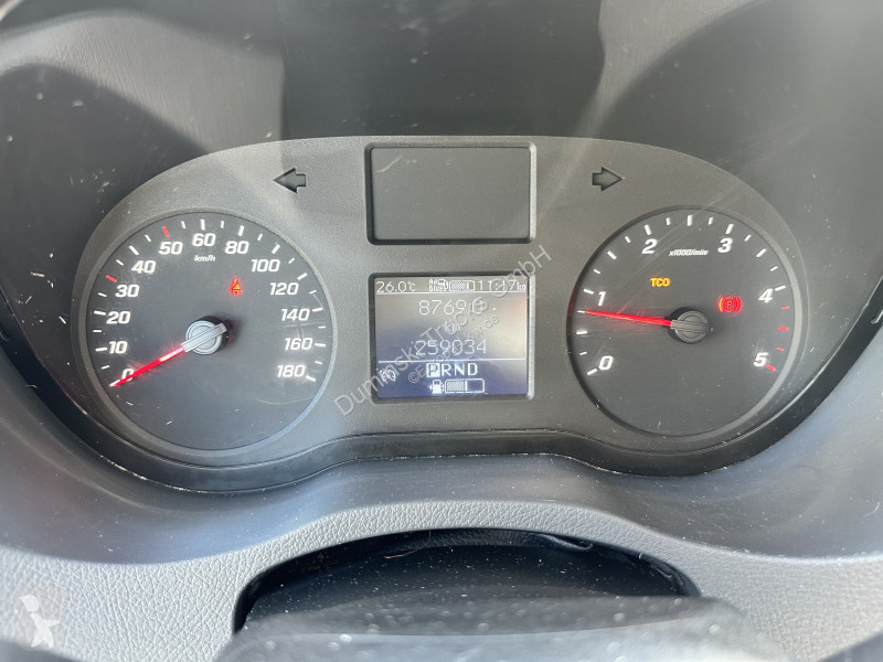 شاحنة Mercedes 516 CDI 4X4