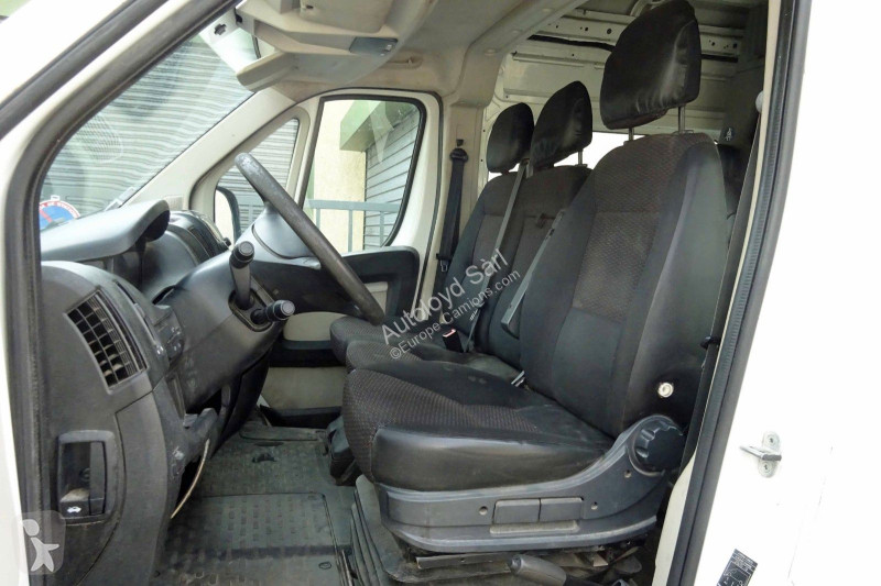 Camion Peugeot BOXER 2,2 HDI 130 7 PLACES