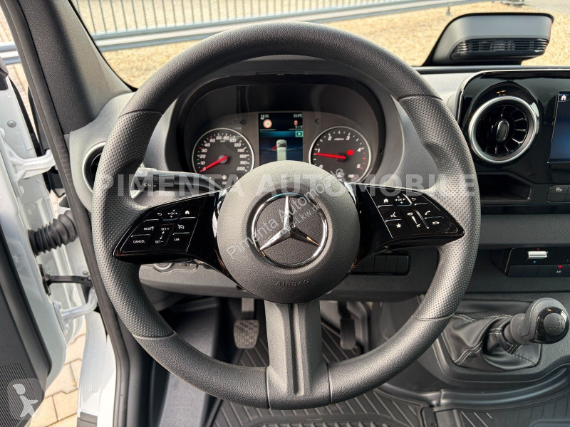 شاحنة Mercedes 517 5t TRANSPORTKOFFER 2,40mH...