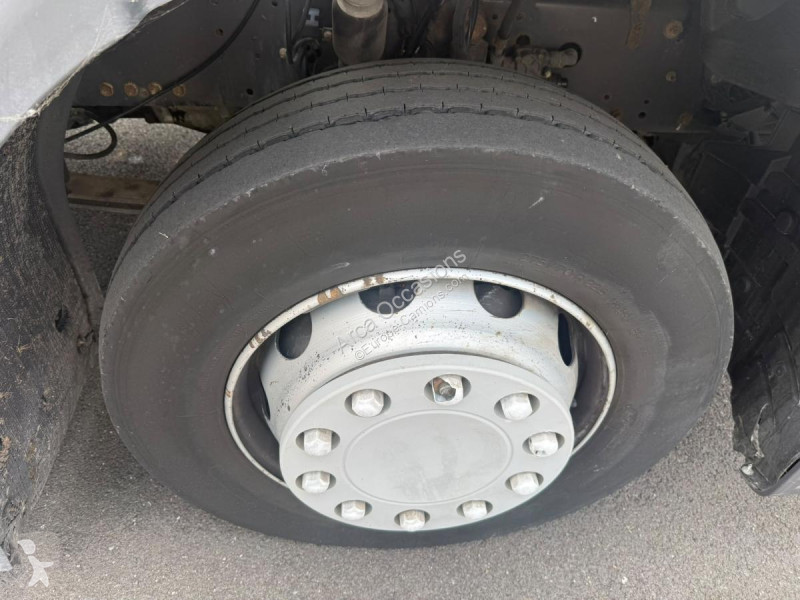 شاحنة Renault 310.19 DXI