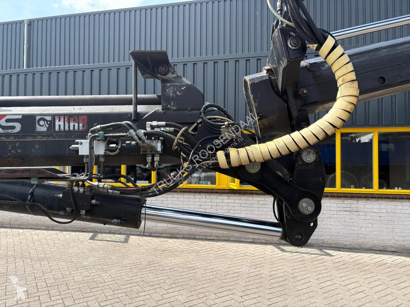 شاحنة Volvo 12460 + HIAB 700E-6 HI HIPRO + JIB...