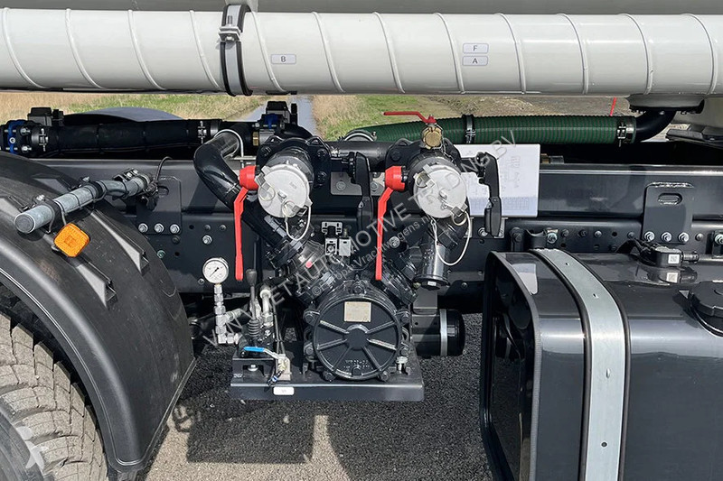 شاحنة MAN 33.400 BB CH Water Tank Truck (8 units)