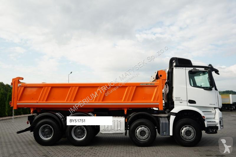 شاحنة Mercedes AROCS 3243