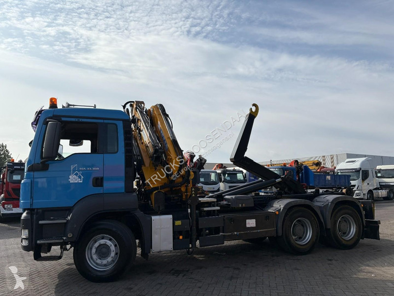 شاحنة MAN 33,360 + EFFER 210/4S 4 X EXT. + JIB...