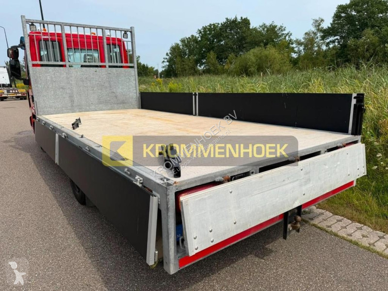 شاحنة Iveco 80 E 220