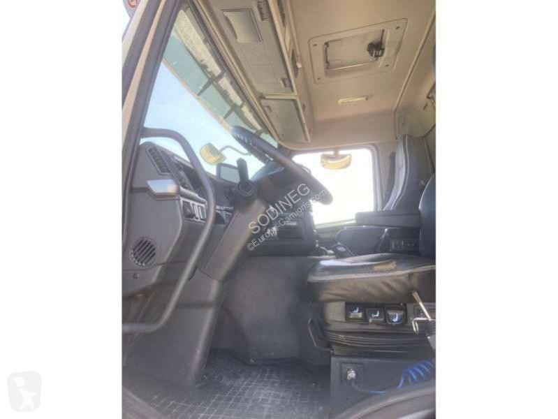 شاحنة Volvo 380 8X2R