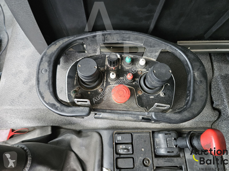 Kamión Volvo 320