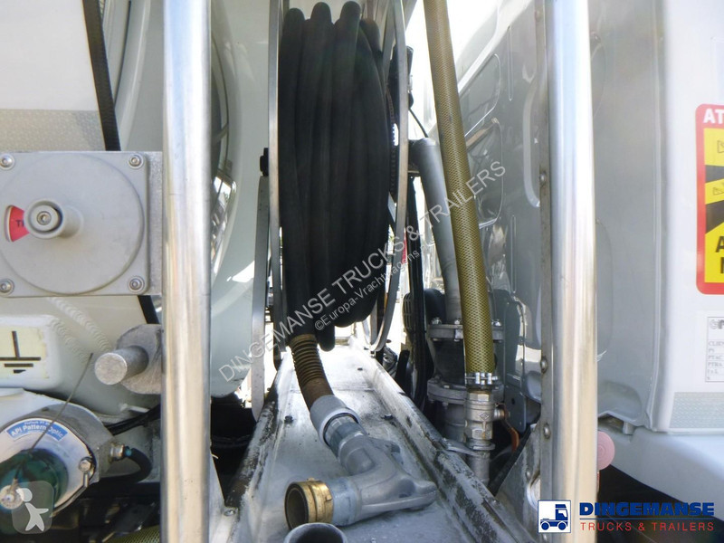 شاحنة Renault 270 4x2 fuel tank 13.7 m3 / 4 comp