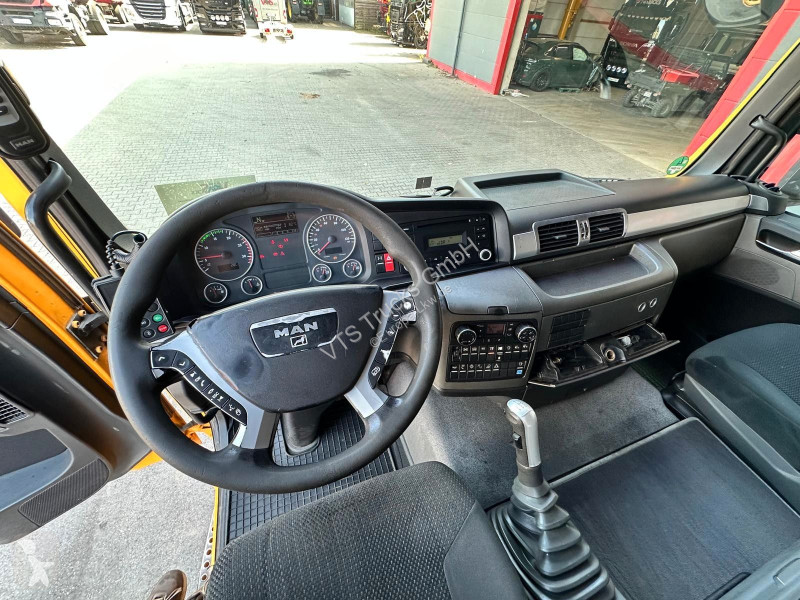 Грузовик MAN TGS 6x2 BL VDL S-21 AK Lenk/Lift