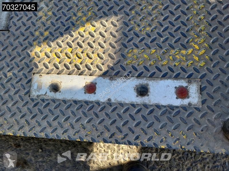 شاحنة Volvo 320  4X2 19t chassis 550cm Radstand...