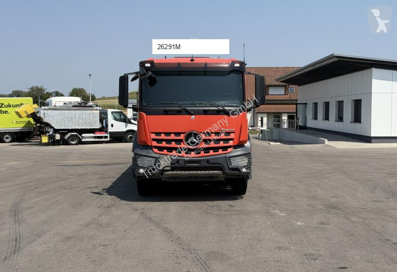 شاحنة Mercedes 3243