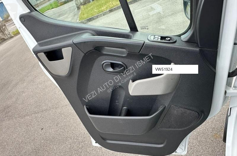 Camion Renault master a telaio