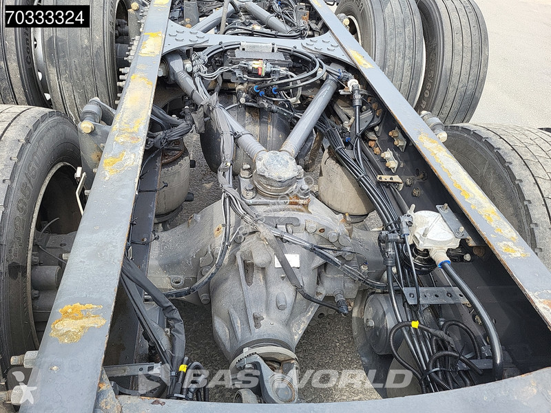 شاحنة Volvo 460  6X2 chassis Full Air...