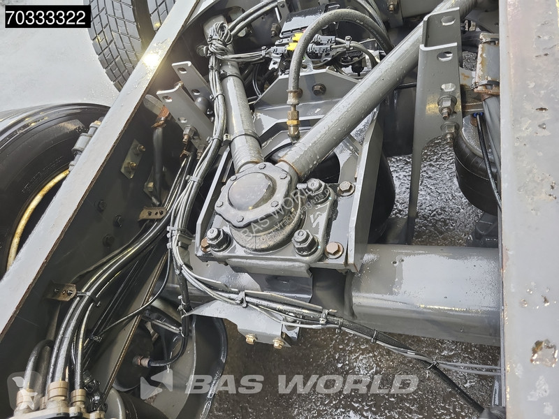 شاحنة Volvo 460  6X2 chassis Full Air...