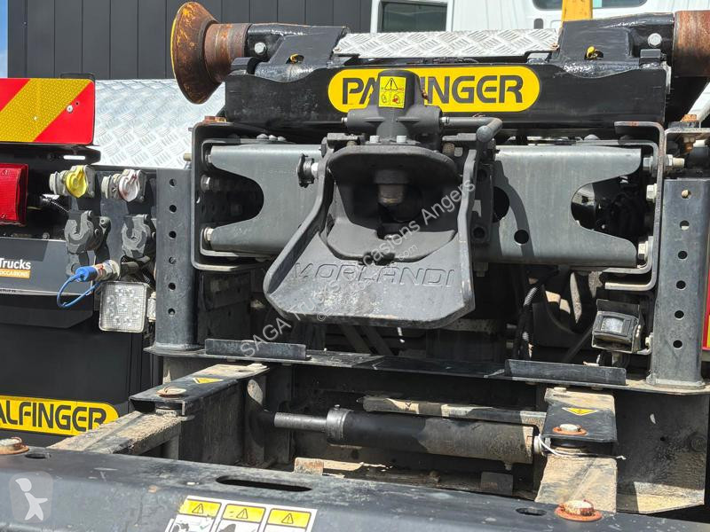 Camion Mercedes PORTEUR 2543 6x2 bras Palfinger