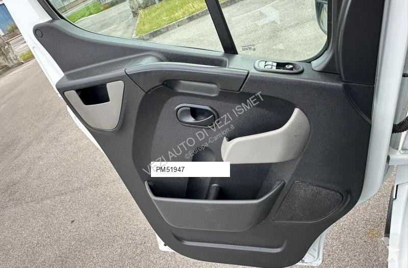 Camion Renault master a telaio