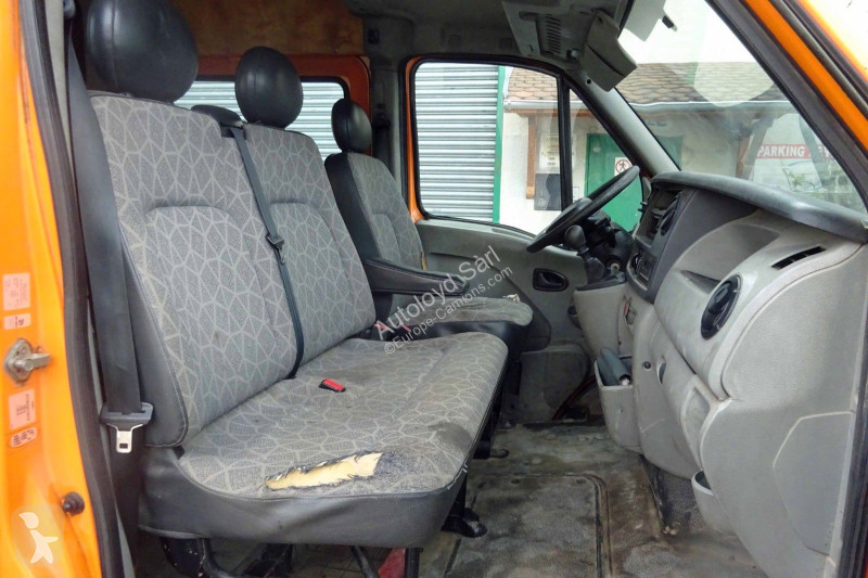 Véhicule utilitaire Renault MASTER 2,5 DCI 110...