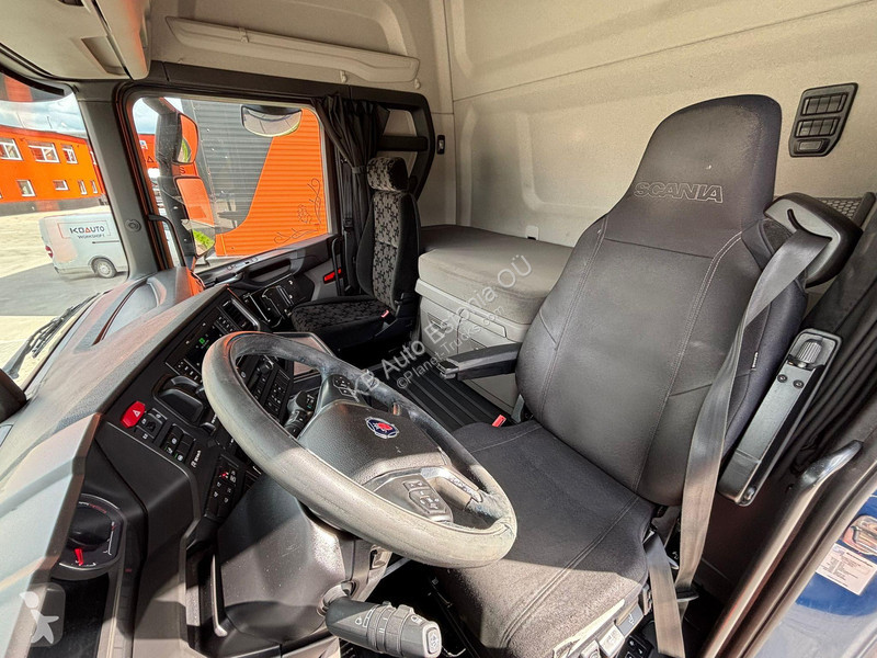 Vrachtwagen Scania R520 6x2*4 BOX =7340 mm