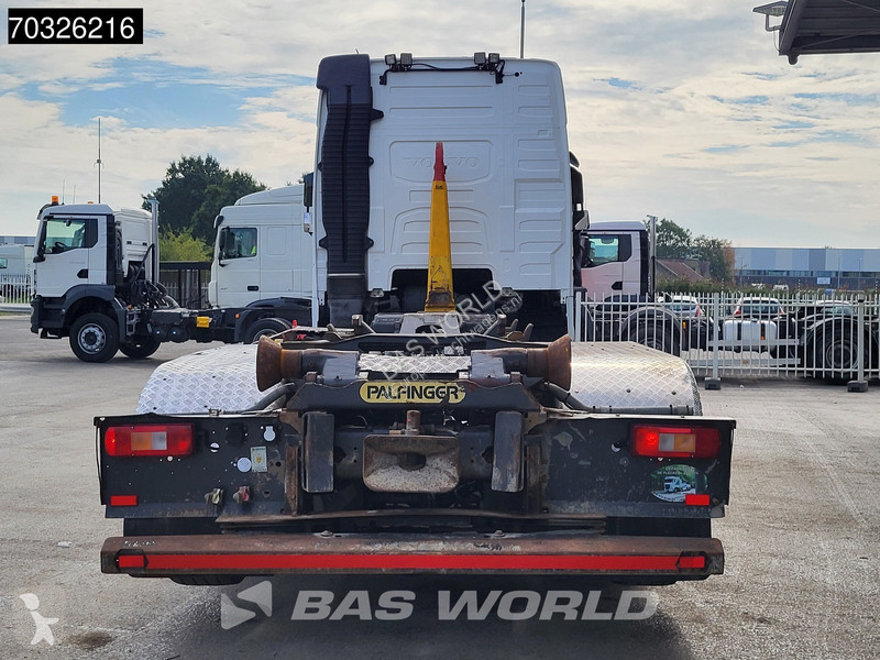 Camion Volvo 460  6X2 Palfinger T20...