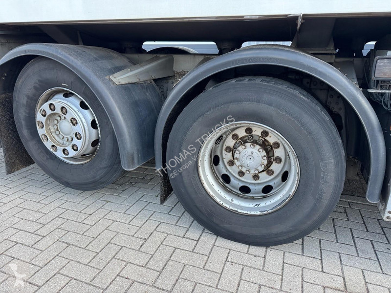 Vrachtwagen MAN 26.313, Fuel, 5 compartments,...
