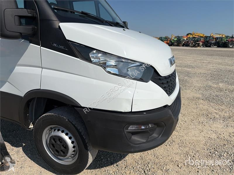 Camion Iveco 19-8,5 HQ 19 m on Iveco 35-140...