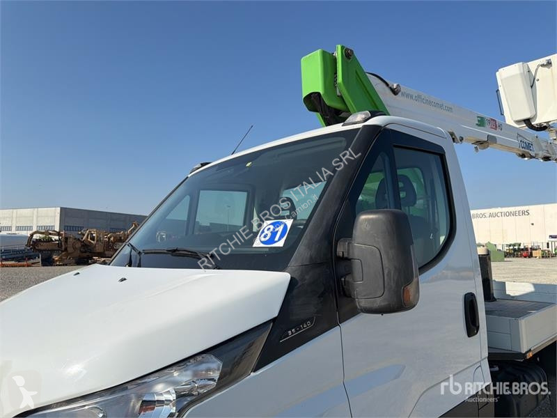 Camion Iveco 19-8,5 HQ 19 m on Iveco 35-140...