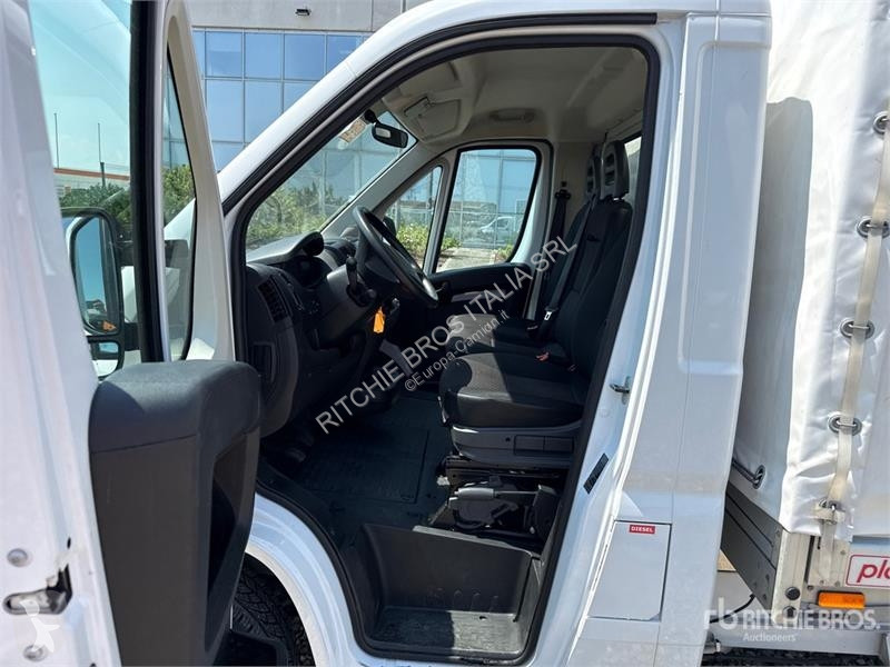 Camión Opel 2.2 103 KW PR PL L4 Curtain Side Truck