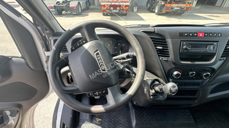 Camión Iveco DAILY 35-140 4x2