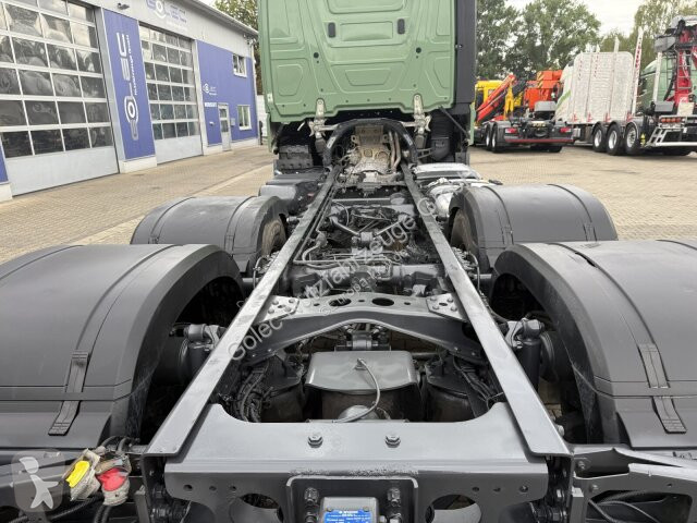 Camion Mercedes 2551 6x2 Fahrgestell Euro 6e