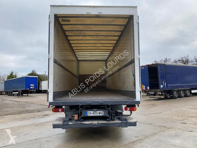 Camión Volvo 300