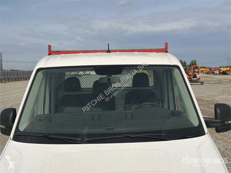 Volkswagen CRAFTER 35 Flatbed Truck truck