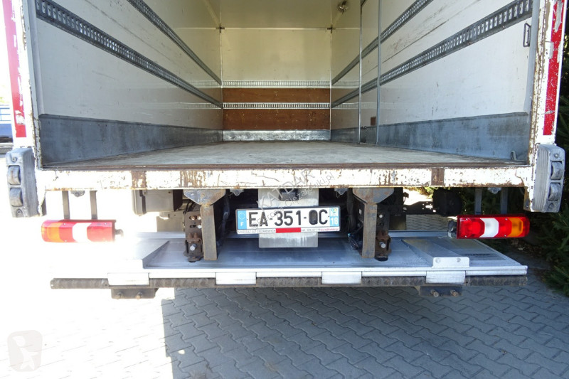 Camion Mercedes 1221 Euro 6 kontener 18 palet...