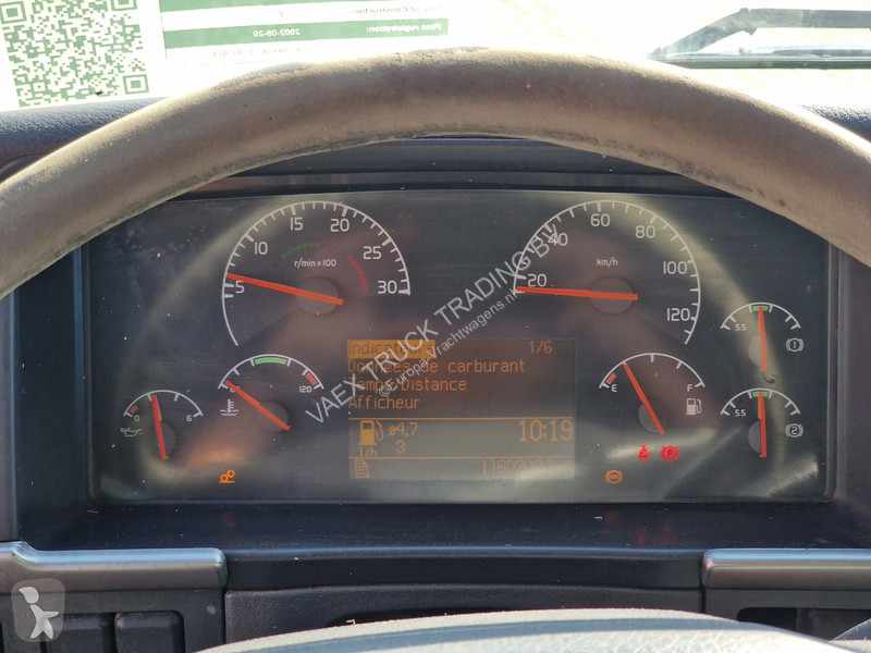Kamion Volvo 420 6x2 - Flatbed - Loadlift - I...