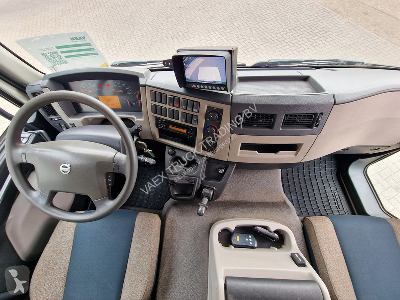Camión Volvo 250 4x2 - Box - Loadlift - A/C -...