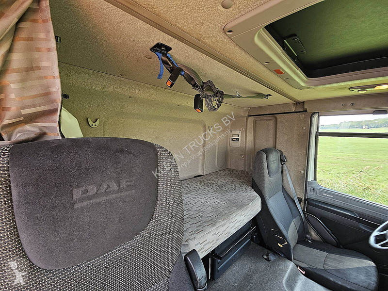 DAF 460 6x2 truck