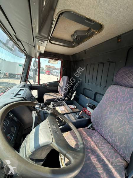 Camión Iveco 380E37