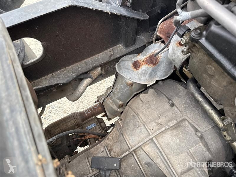 Camion  PNT205 NHD 18.1 m on Nissan Cabstar...