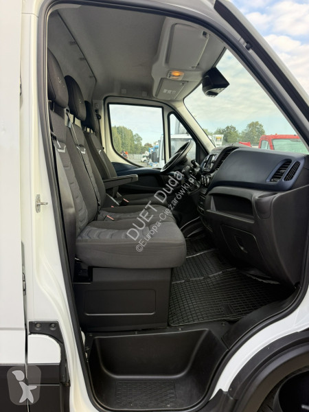 Camião Iveco 35S21