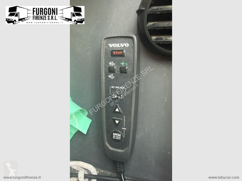 Грузовик Volvo TRUCK D7E320 Altri Modelli