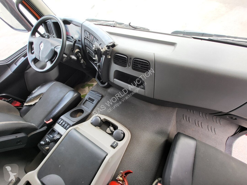 Камион Renault D D 320